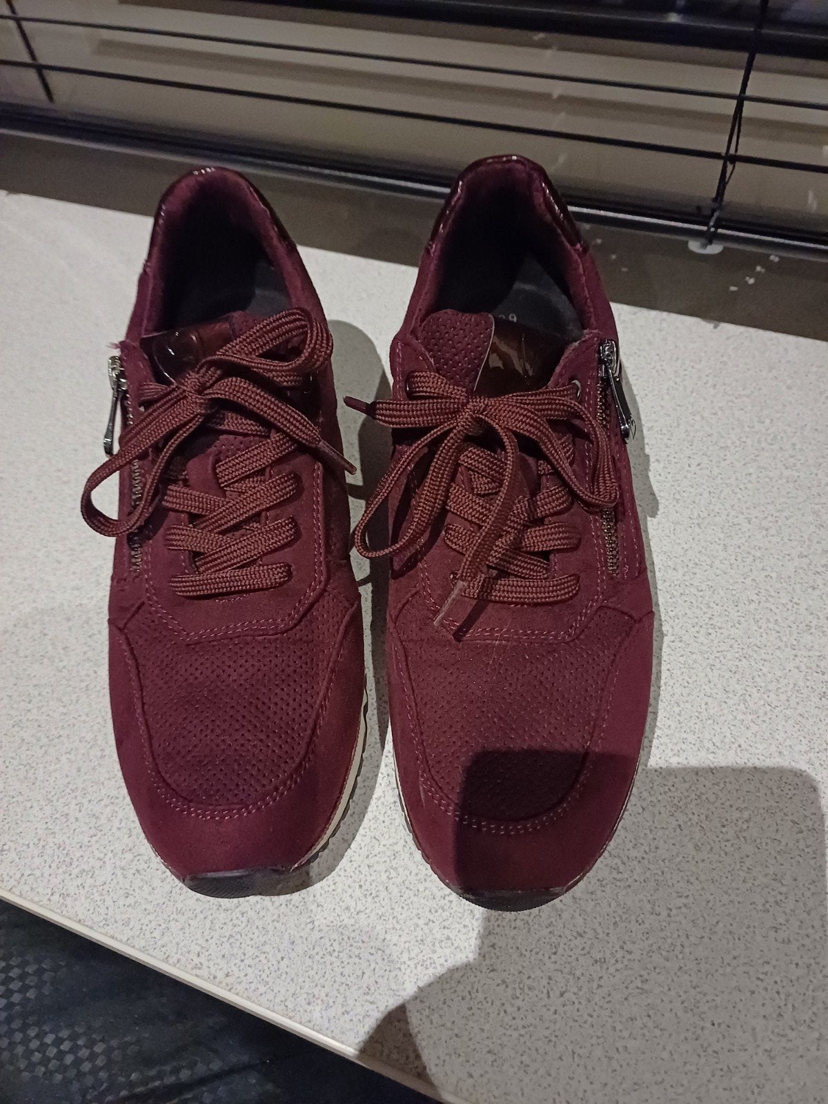 Marco Tozzi sneakers mt 39, Ophalen of Verzenden, Nieuw, Rood, Sneakers of Gympen