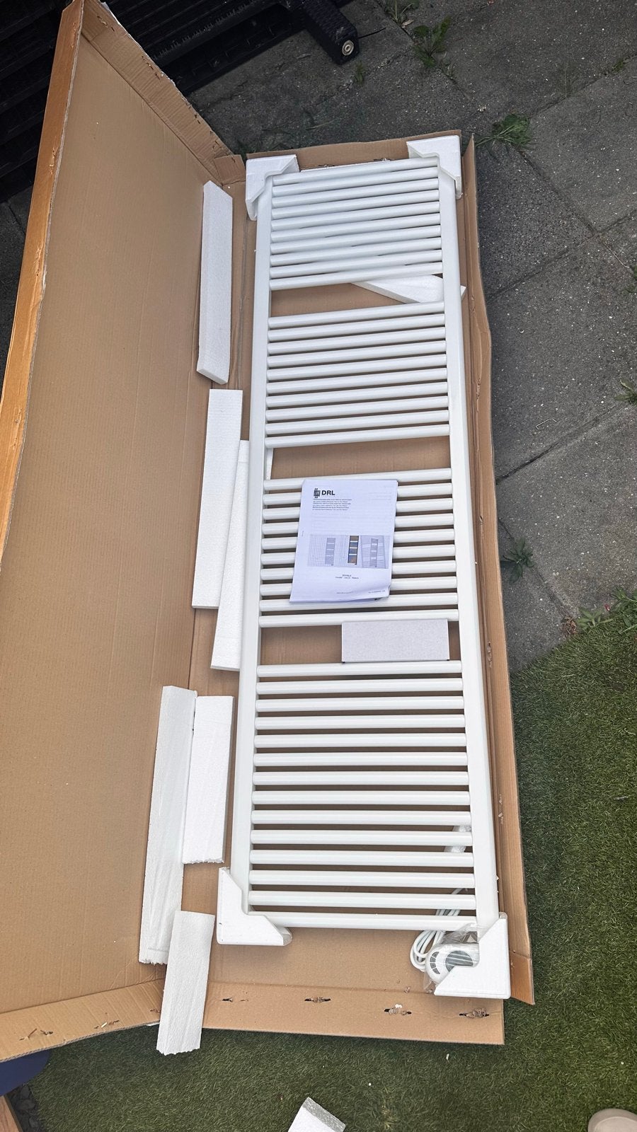Nieuwe elektrische badkamerradiator DRL Claudia 900W, Doe-het-zelf en Verbouw, Verwarming en Radiatoren, Ophalen, Radiator, Nieuw