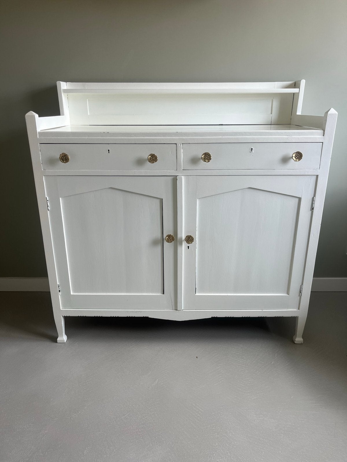 Antiek witte commode/kast met goude knoppen, Ophalen
