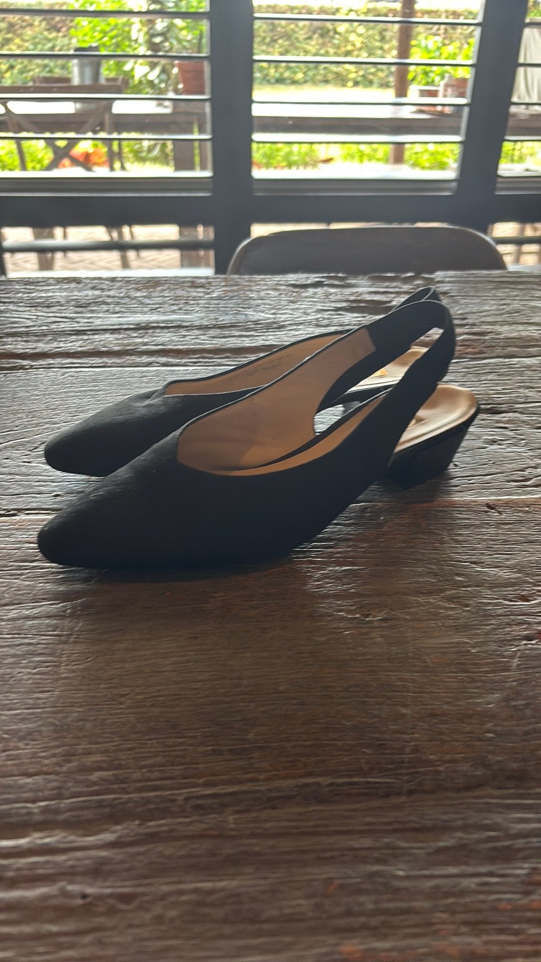 Gabor zwarte suede pumps met lage hak. 38,5, Ophalen of Verzenden, Zo goed als nieuw, Zwart
