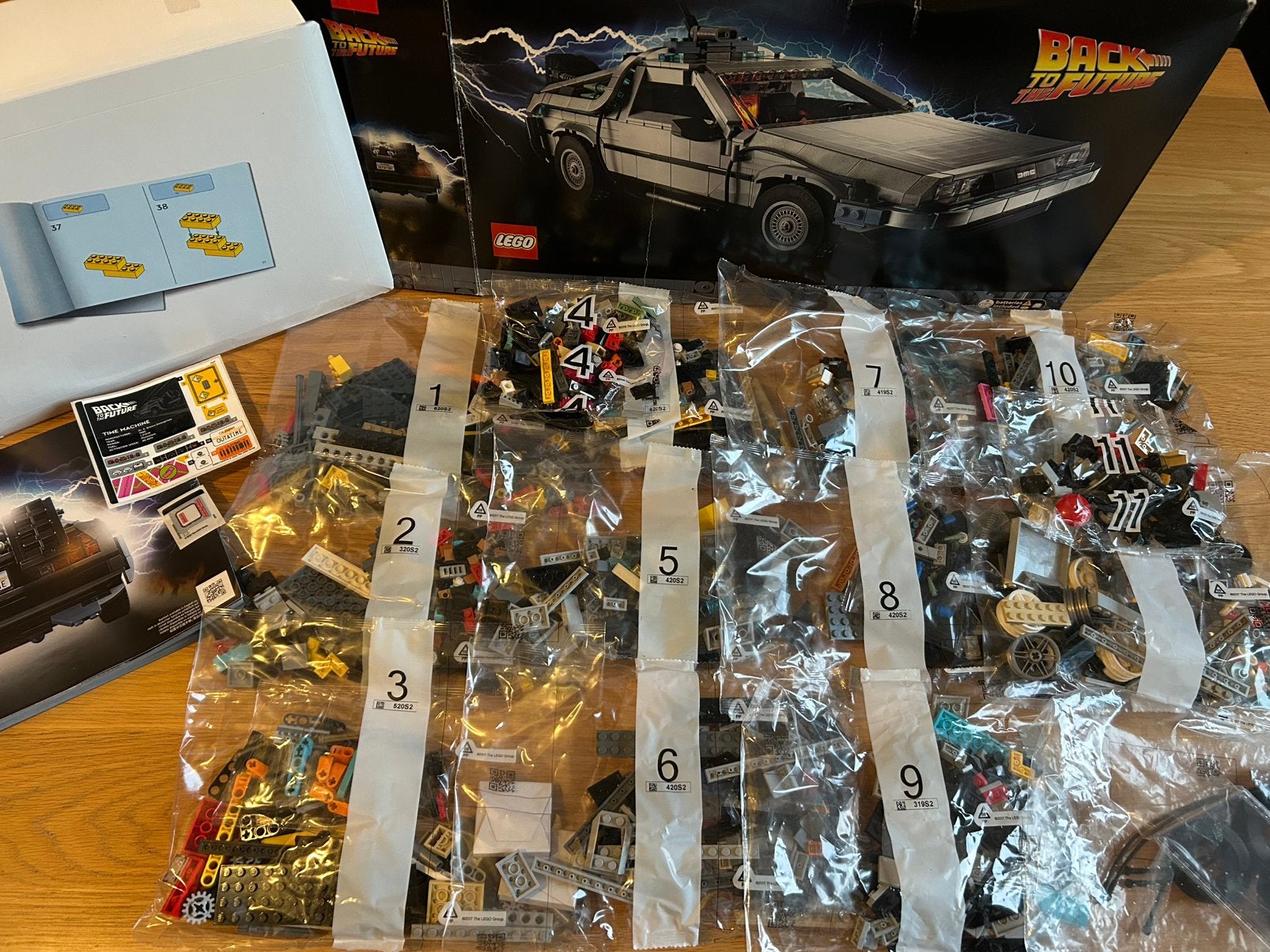 Lego Back to the future tijdmachine 10300 BIJNA NIEUW, Lego, Ophalen of Verzenden, Zo goed als nieuw, Inclusief accessoires