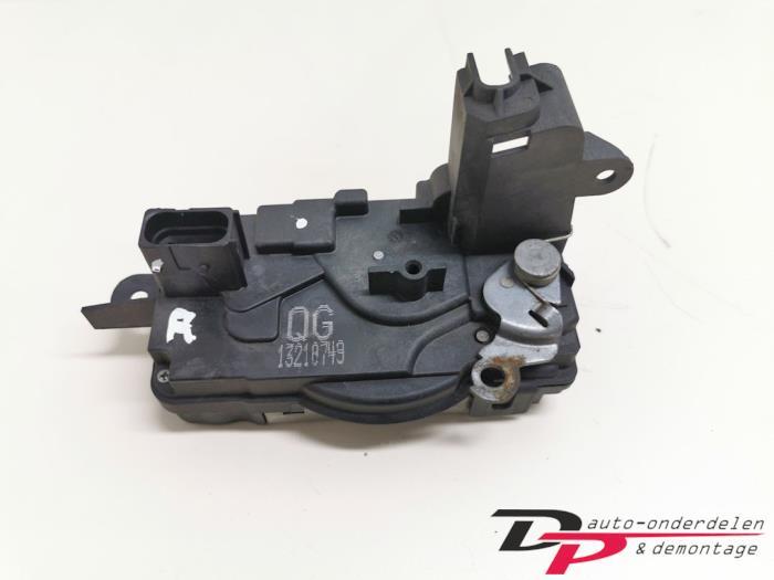 Deurslot Mechaniek 4Deurs rechts-voor van een Opel Astra, Gebruikt, -, -, Opel