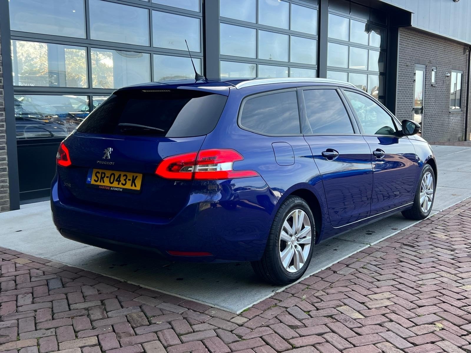 Peugeot 308 SW 1.2 PureTech Blue Lease Executive | Pano | Na, Auto's, Voorwielaandrijving, Stof, Gebruikt, Euro 6