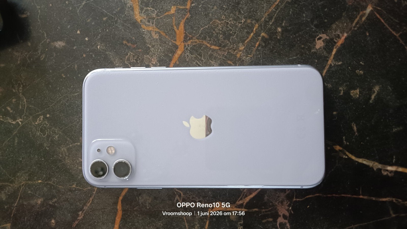 iPhone 11 - Scherm defect, werkt verder nog, 83 %, Gebruikt, Paars, 64 GB