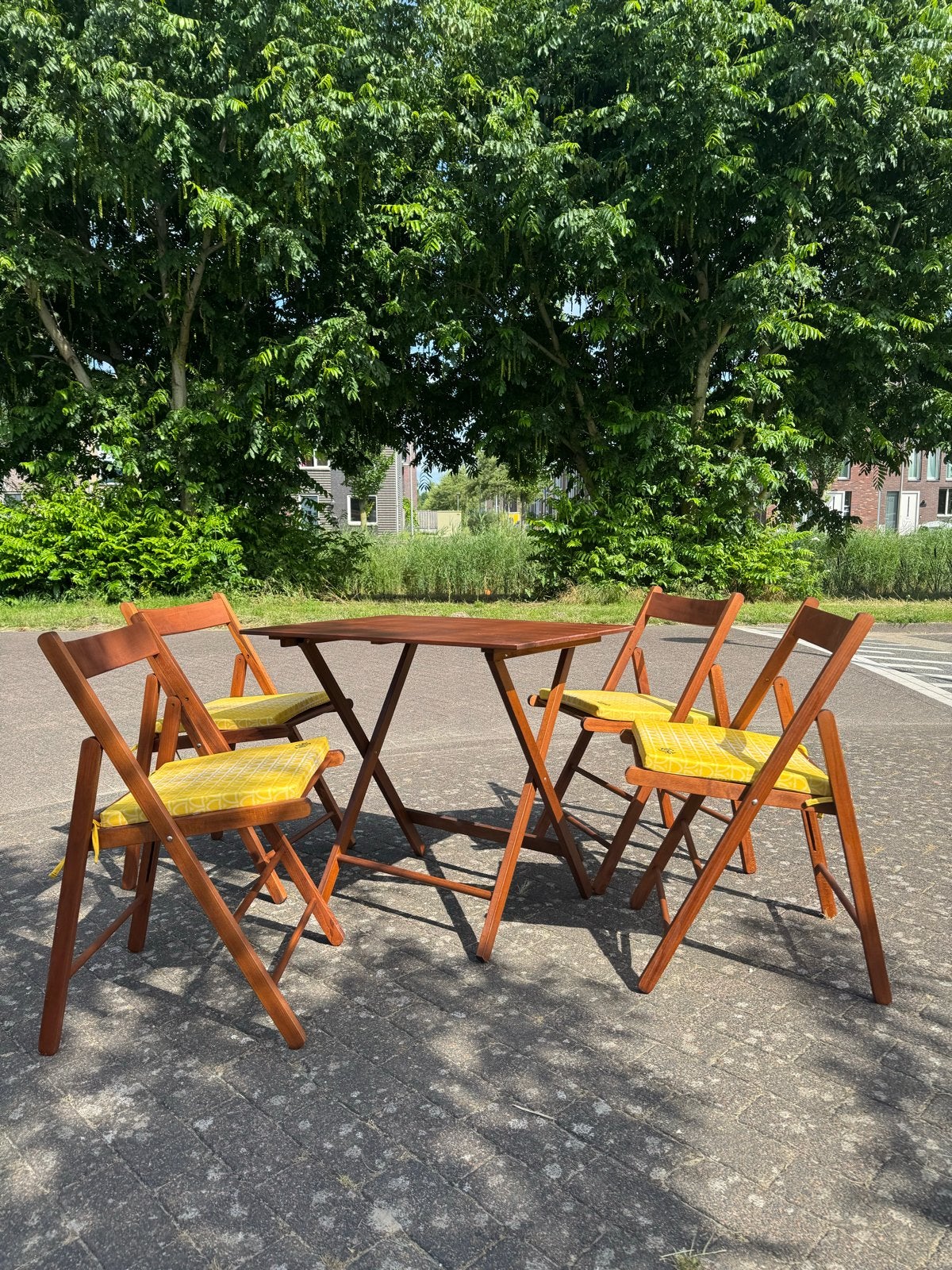 Leffe Biertafel met 4 klapstoelen - Houten set, Ophalen, Nieuw, Rechthoekig, Hout