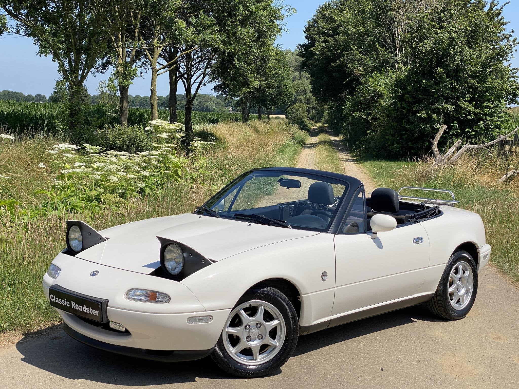 Mazda MX-5 NA 1.6i 1996, UNIEKE STAAT! ZEER GOED ONDERHOUDEN, Auto's, Zwart, 4 cilinders, Wit, Bedrijf