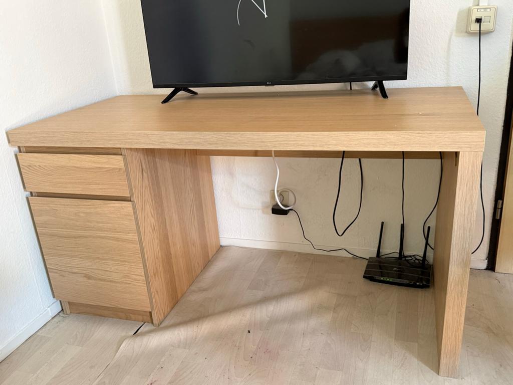 Ikea Malm bureau - Zo goed als nieuw!, Ophalen, Zo goed als nieuw, IKEA, Hout