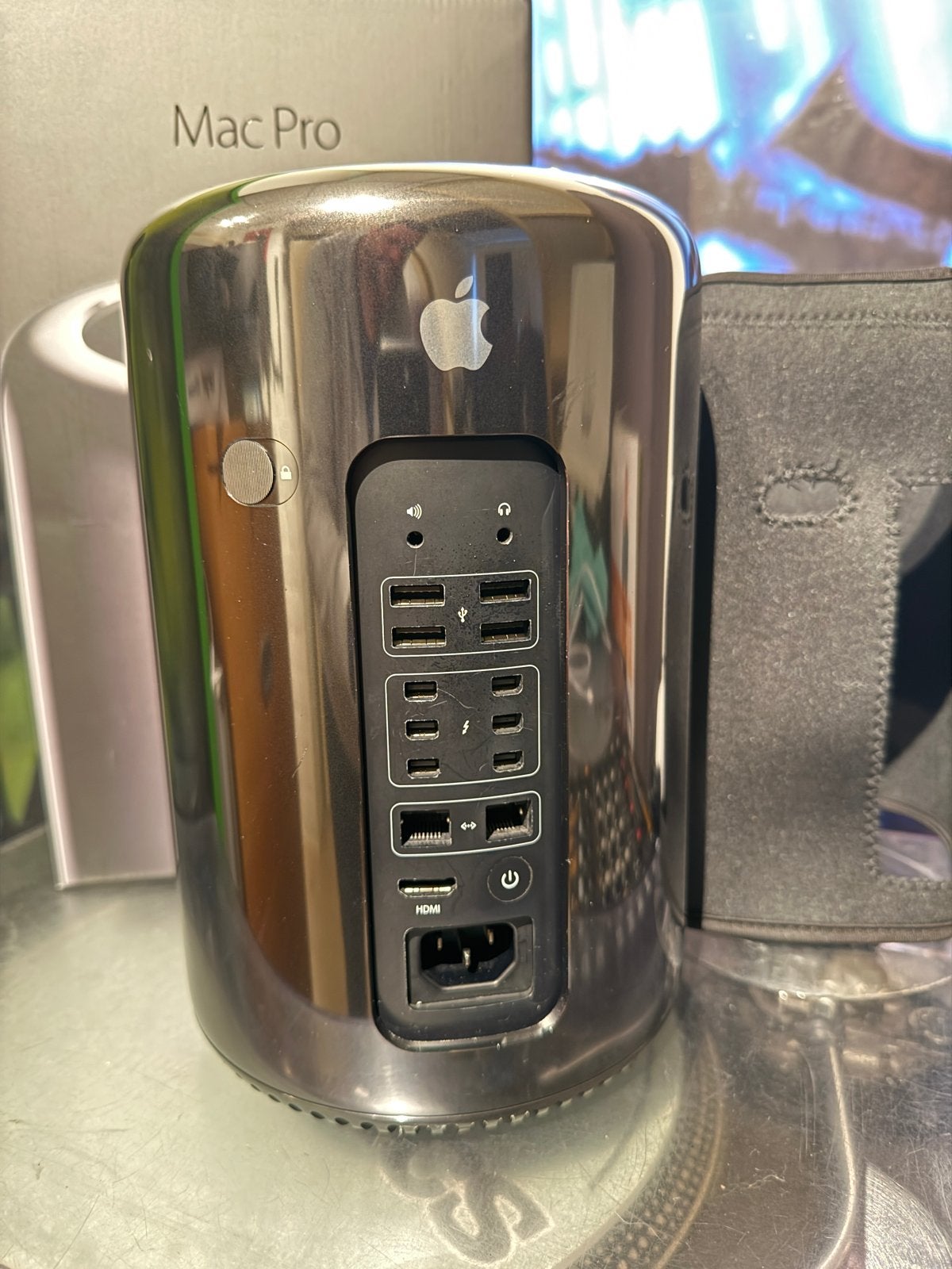 Apple Mac Pro - 8 Core, 32GB RAM, 512GB SSD, dual D300 2GB, Computers en Software, Apple Desktops, Mac Pro, SSD, 3 tot 4 Ghz, 32 GB