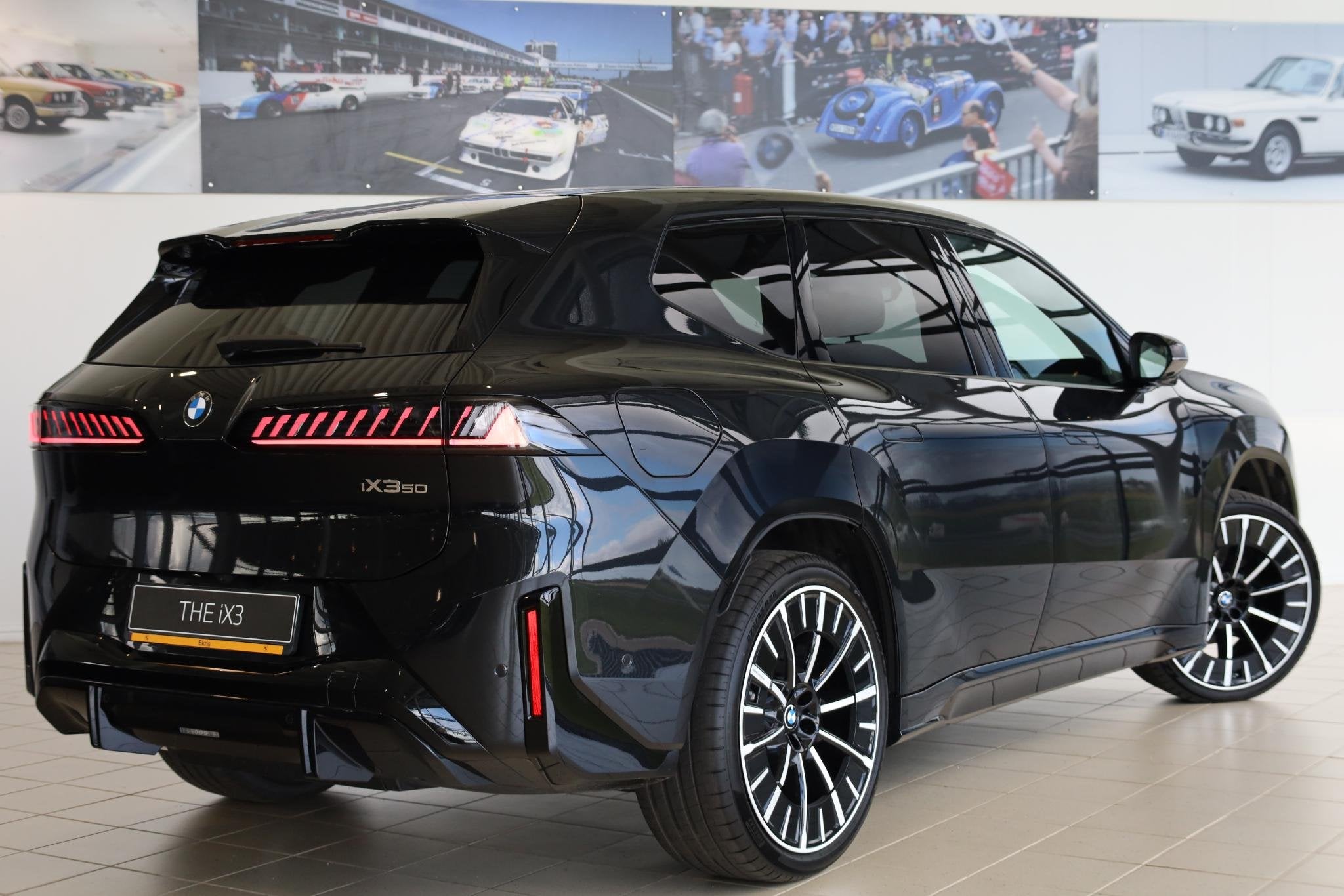 BMW iX3 50 xDrive | M Sportpakket | Innovation Pack | Panora, Auto's, 660 min, Stof, 113 kWh, 2260 kg
