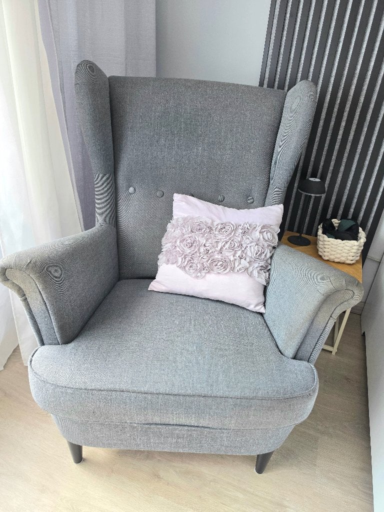 Stoel, STRANDMON Oorfauteuil, Nordvalla donkergrijs armchair, Huis en Inrichting, Fauteuils, Ophalen, Gebruikt