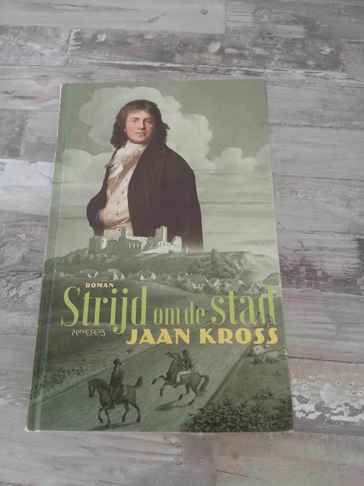 Strijd om de Stad - Jaak Kross (Roman), Ophalen of Verzenden, Gelezen, Jaan Kross