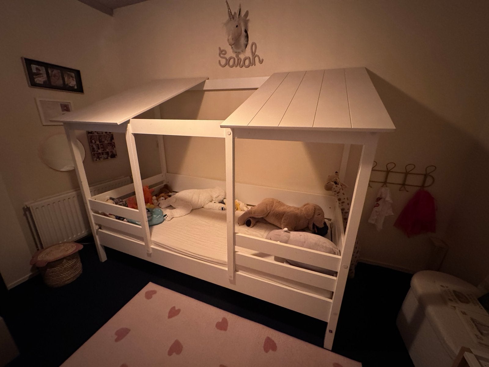 Kinderbed huisje met matras - kleine beschadigingen, Ophalen, Gebruikt, 70 tot 85 cm, Matras