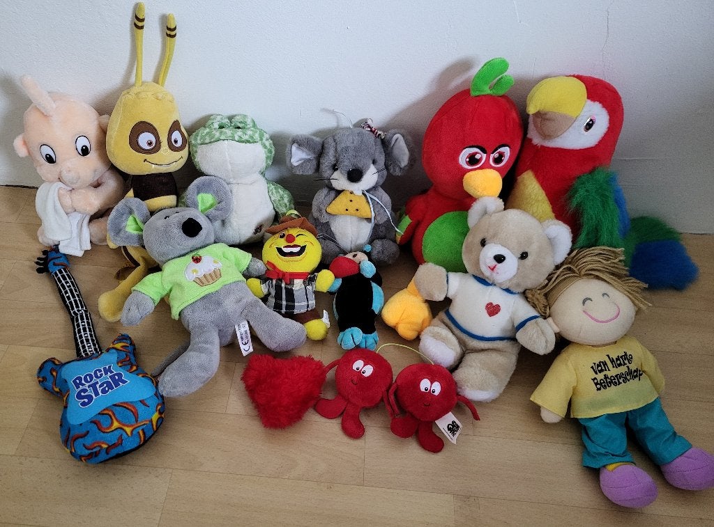 diverse knuffels, paard, disney klok , olifant zie foto's, Kinderen en Baby's, Speelgoed | Knuffels en Pluche, Ophalen, Zo goed als nieuw