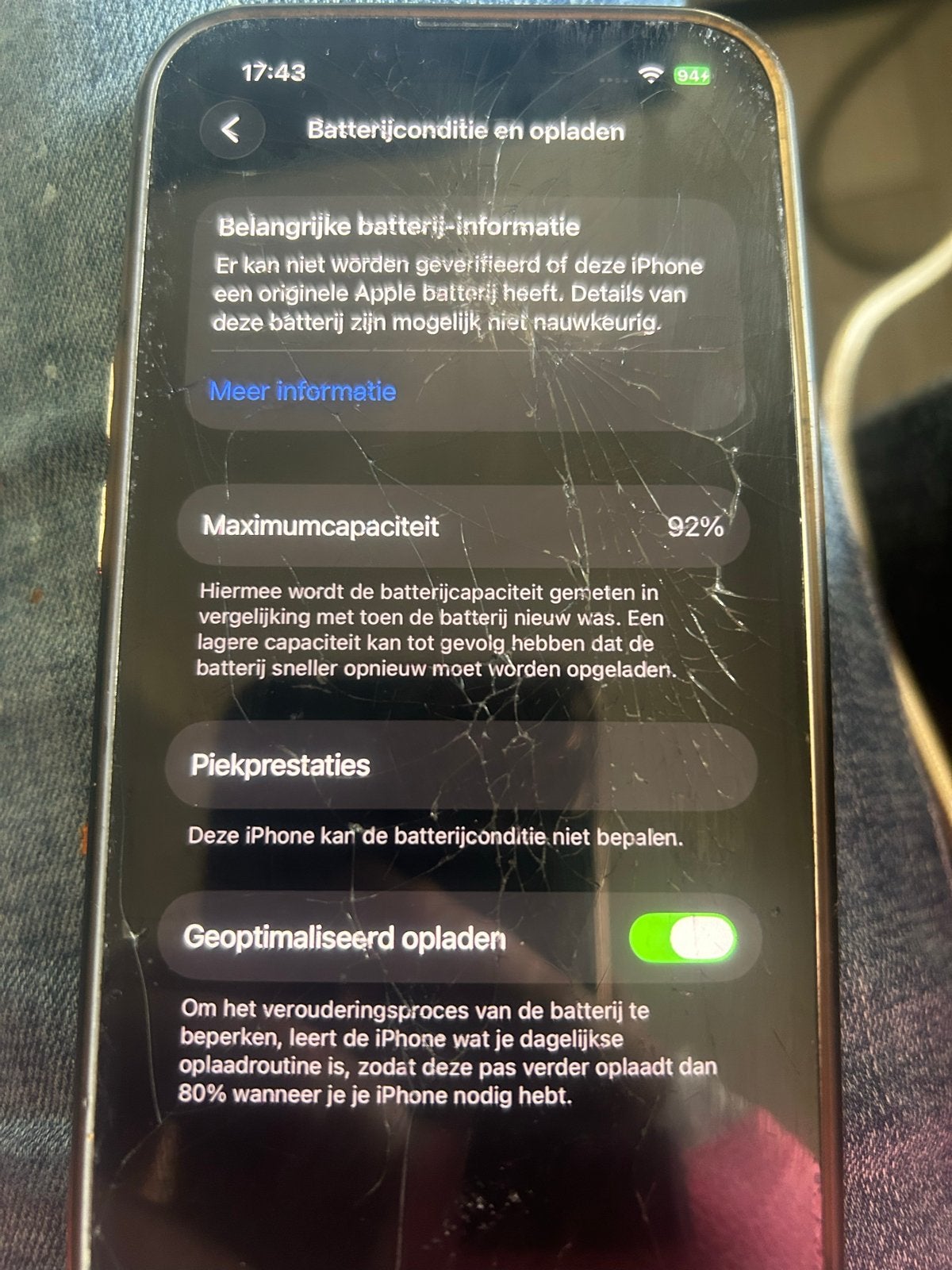 iPhone 13 met gebarsten scherm en achterkant, Telecommunicatie, Ophalen of Verzenden, Niet werkend, Wit, IPhone 13