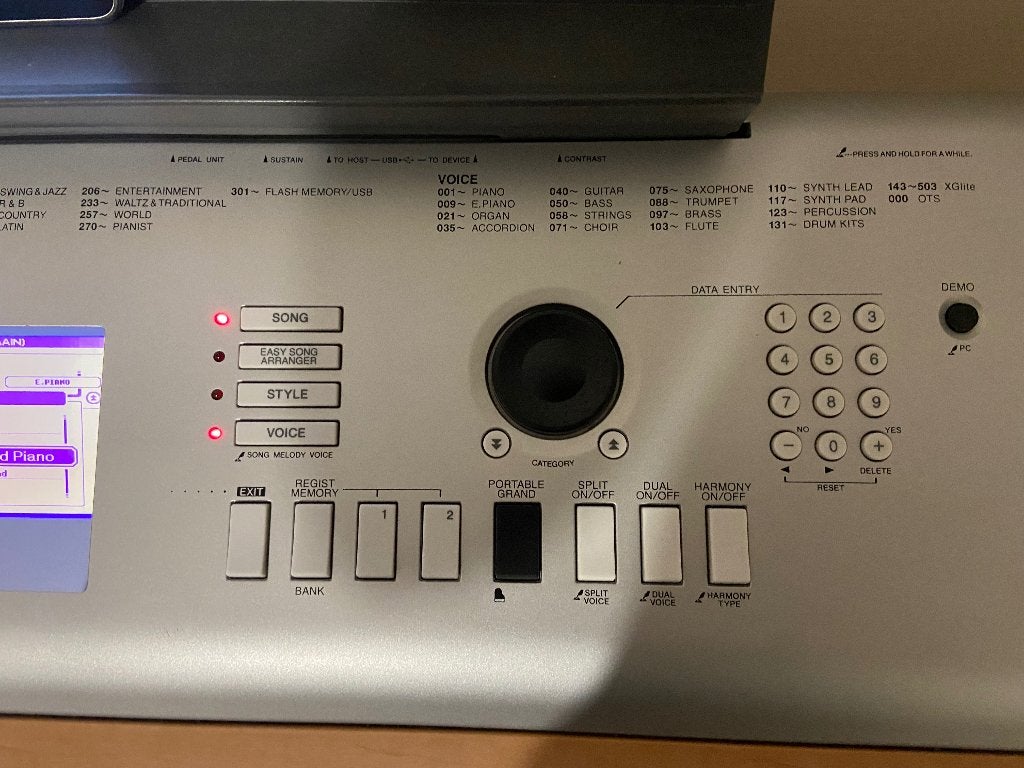 Foto 5 van Yamaha DGX-630 digitale piano