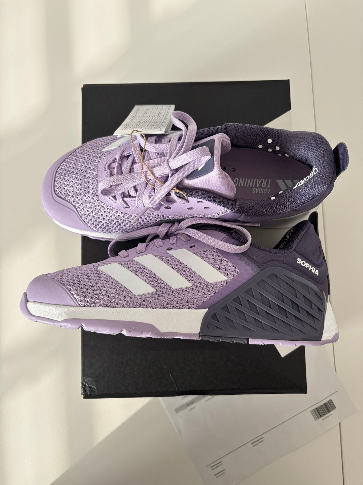 Nieuwe Adidas trainingsschoenen - Maat 38, Kleding | Dames, Ophalen of Verzenden, Nieuw, Overige kleuren, Sportschoenen