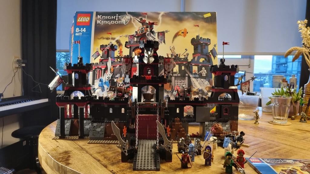 Lego Knights' Kingdom Vladek's Dark Fortress 8877, Gebruikt, Ophalen of Verzenden, Castle, Complete set