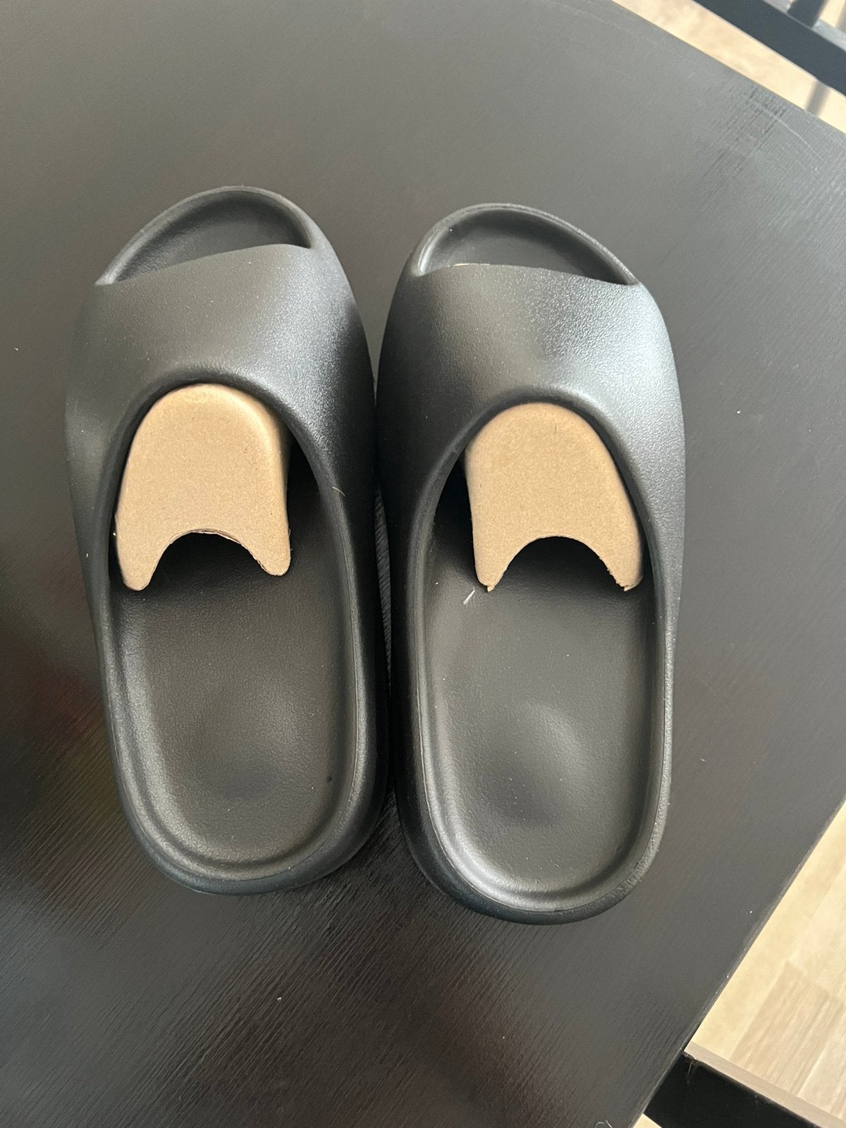 YS-01 yeezy slides, Kleding | Heren, Schoenen, Ophalen, Nieuw, Zwart