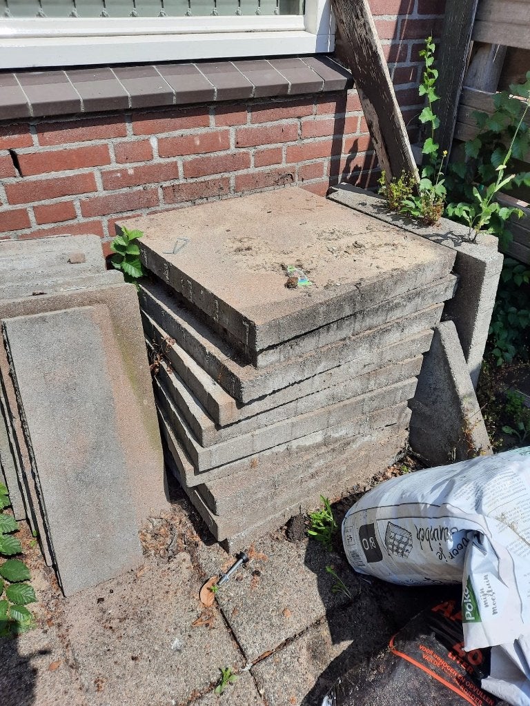 Gratis betontegels ophalen in Diemen, Ophalen, Gebruikt, Beton, Terrastegels