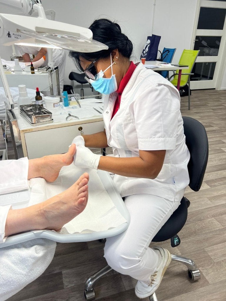 Wie wil Pedicure model zijn? Beloning EUR 50,--, Diensten en Vakmensen, Schoonheidsspecialisten | Pedicure, Voetverzorging