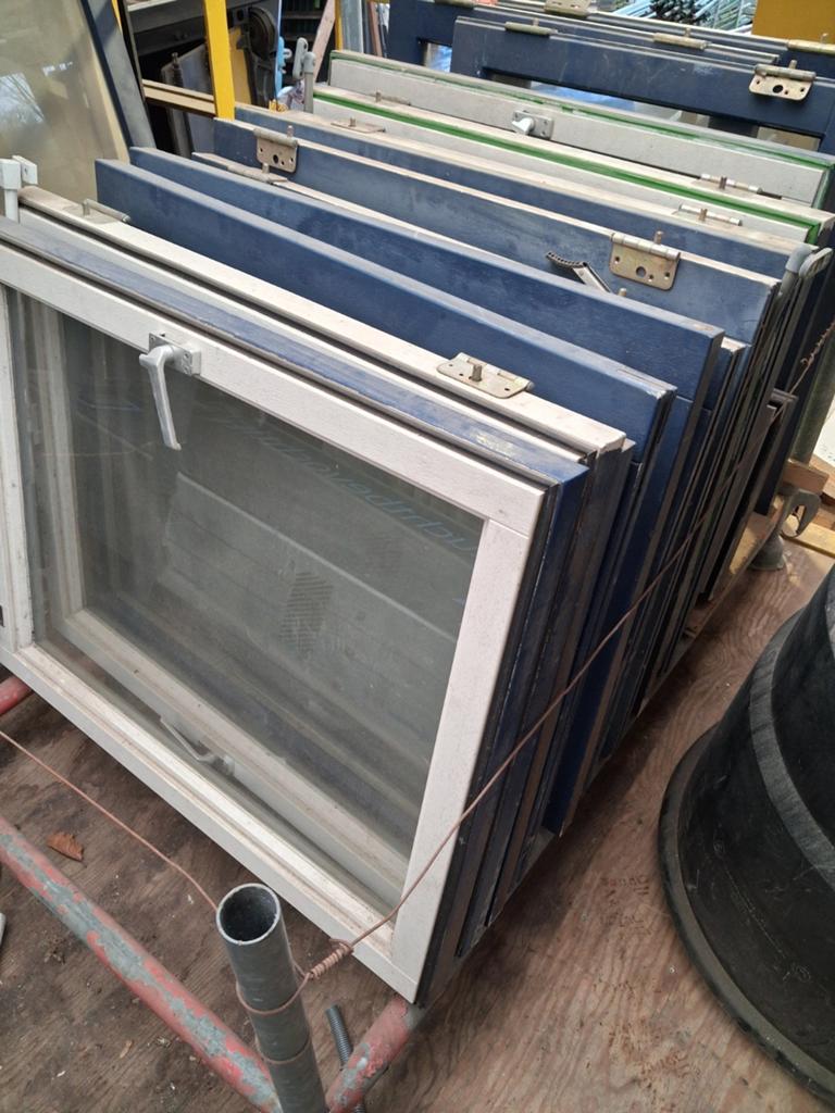 Hardhouten ramen met enkelglas 80x98cm, Doe-het-zelf en Verbouw, Glas en Ramen, Ophalen of Verzenden, Gebruikt, Minder dan 80 cm