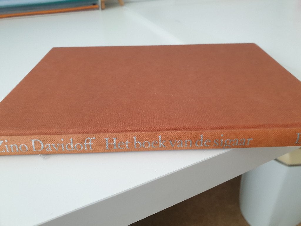 Het Boek van de Sigaar, Ophalen of Verzenden, Zo goed als nieuw