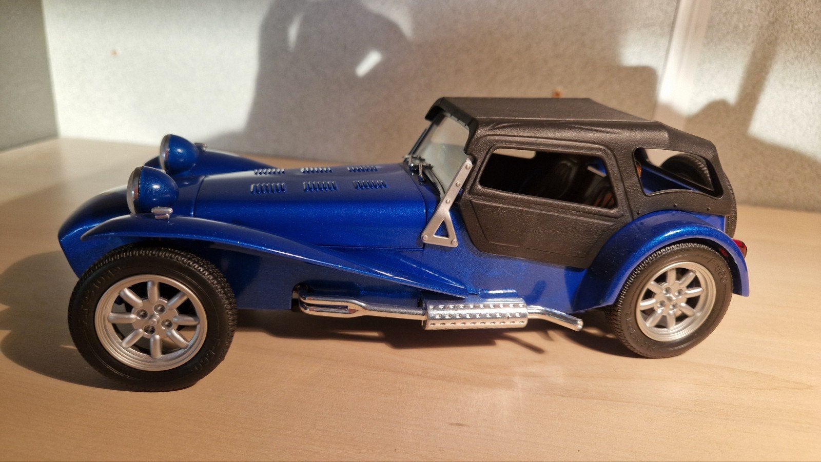 ​Anson Caterham / Lotus Super Seven – Blauw Metallic – 1:18, Ophalen of Verzenden, Zo goed als nieuw, Auto