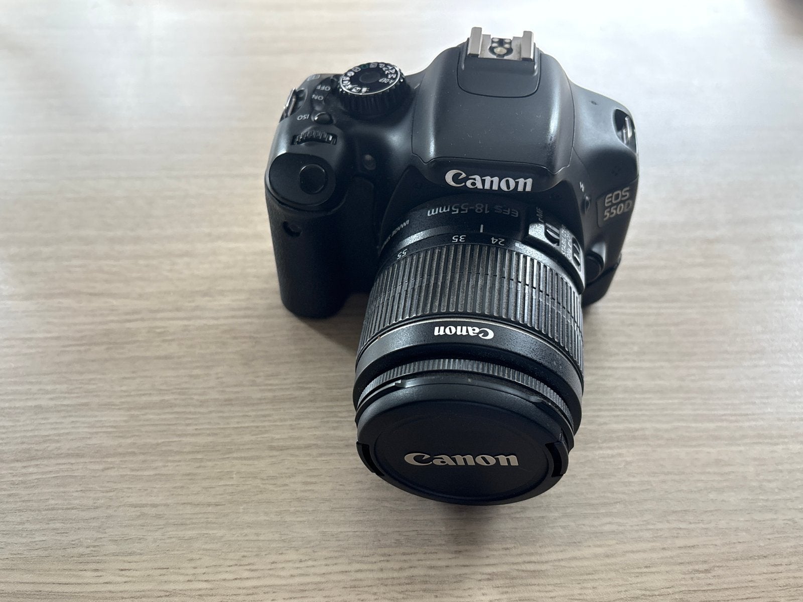 Canon EOS 550D Spiegelreflexcamera met EF-S 18-55mm lens, Audio, Tv en Foto, Ingebouwde flitser, Gebruikt, Spiegelreflex, Canon