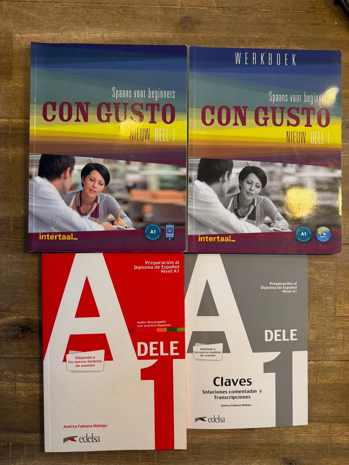 Con Gusto deel 1 Tekstboek + Werkboek + Dele 1, Boeken, Ophalen of Verzenden, Zo goed als nieuw, Overige niveaus