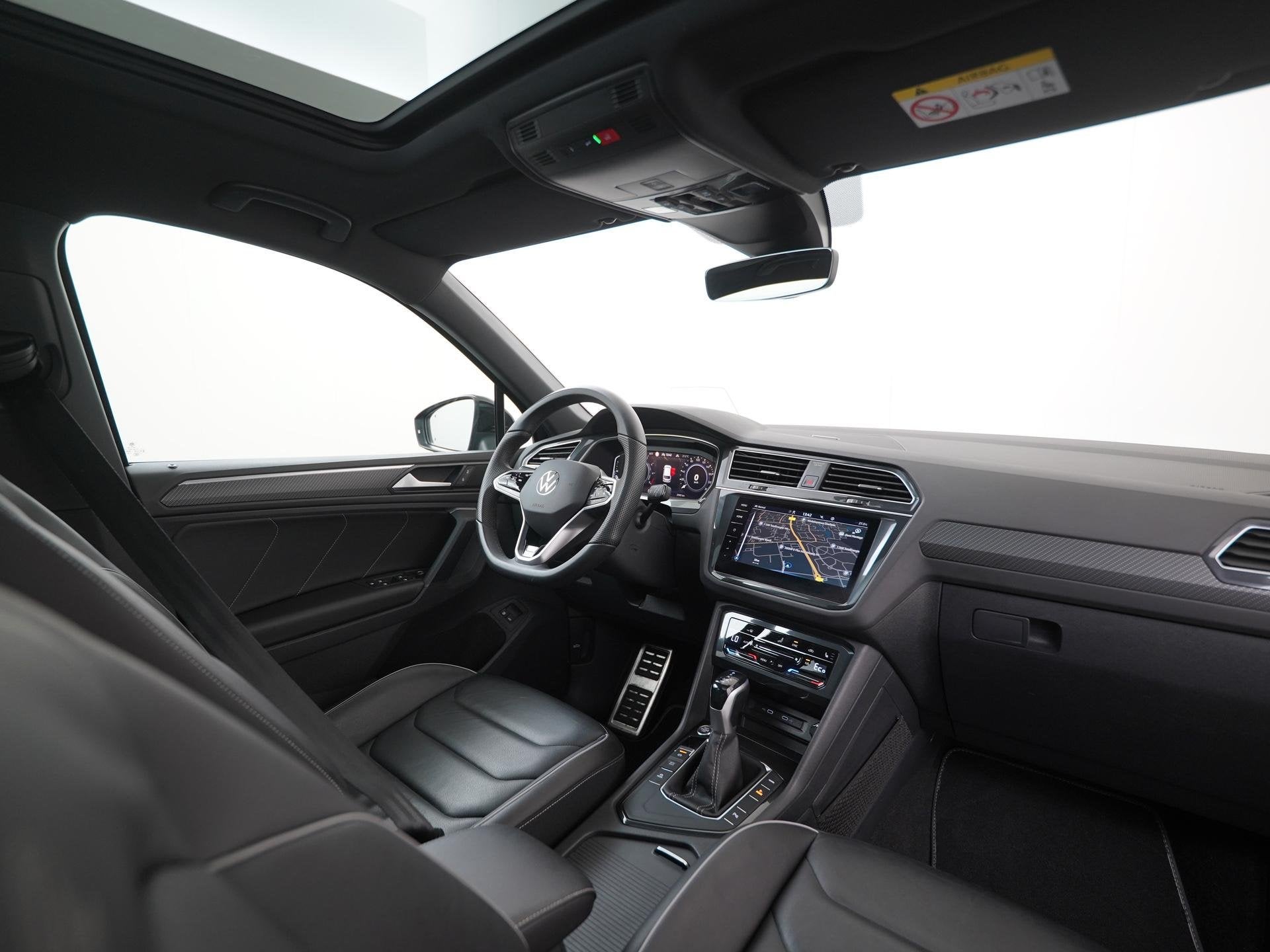 Volkswagen Tiguan 1.4 TSI eHybrid R-Line | DCC Adaptief | Tr, Auto's, 12 maanden, Zwart, Hybride Elektrisch/Benzine, 10 kWh