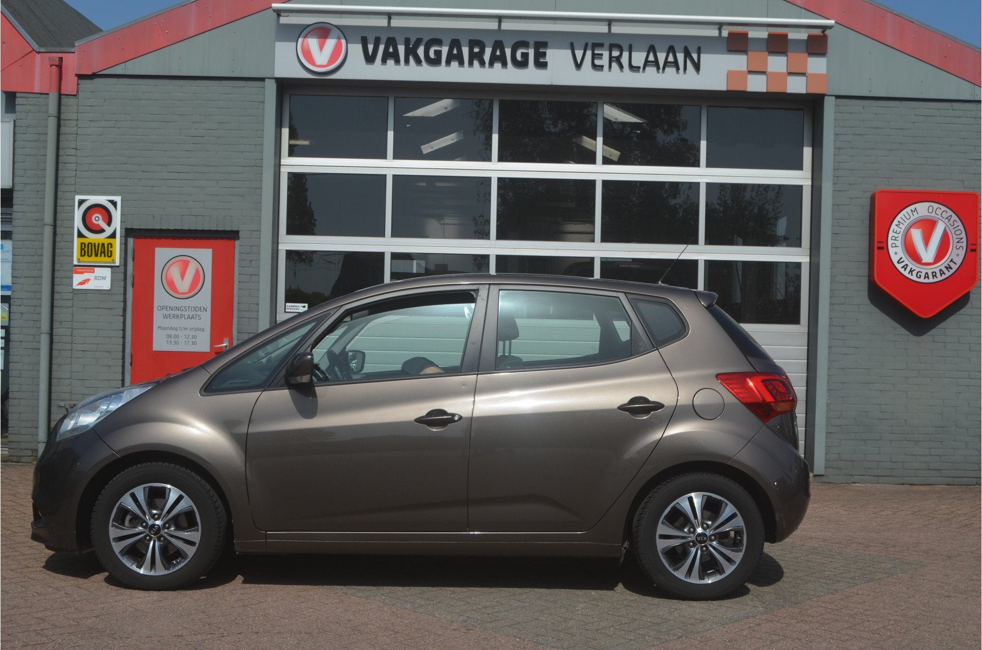 Kia Venga 1.6 CVVT Dynamic AUTOMAAT /12 mnd. gar. DreamTeam, 15 km/l, 1591 cc, 4 cilinders, Bedrijf