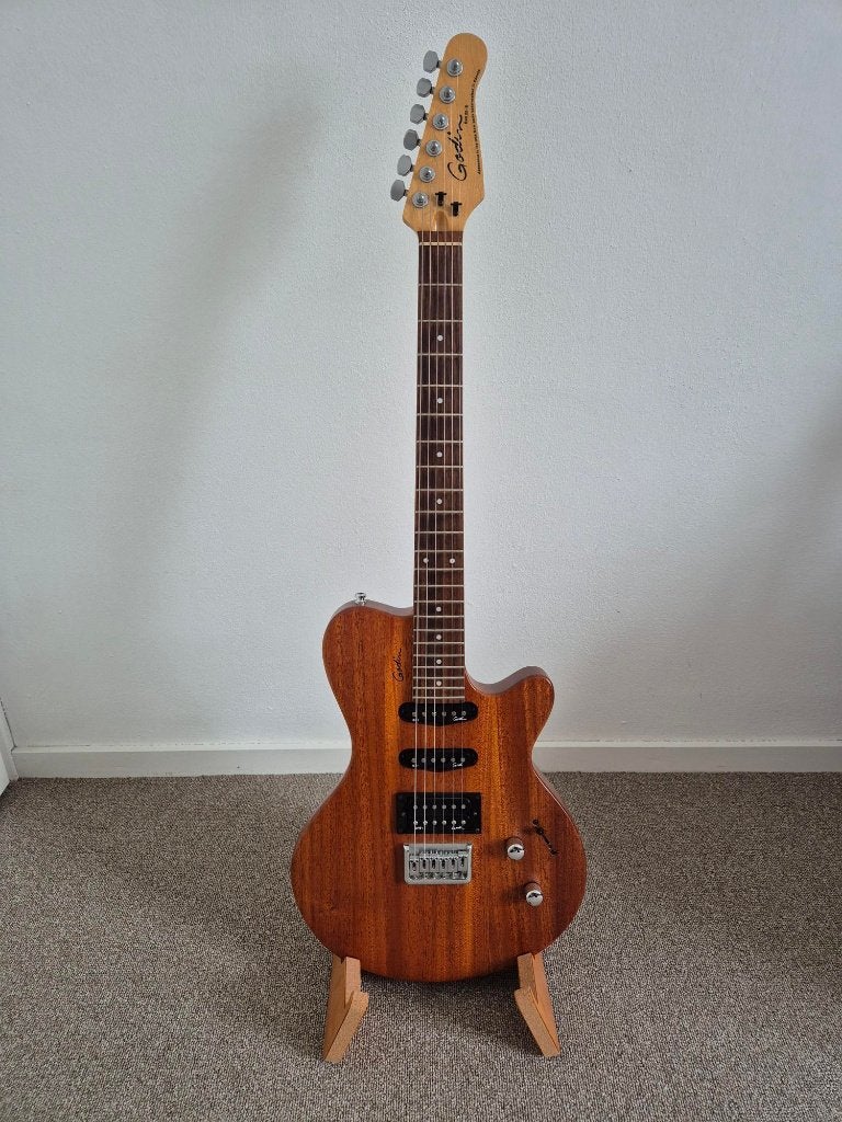 Godin Exit 22-s – Mahogany body + gigbag, Ophalen, Zo goed als nieuw, Solid body, Overige merken