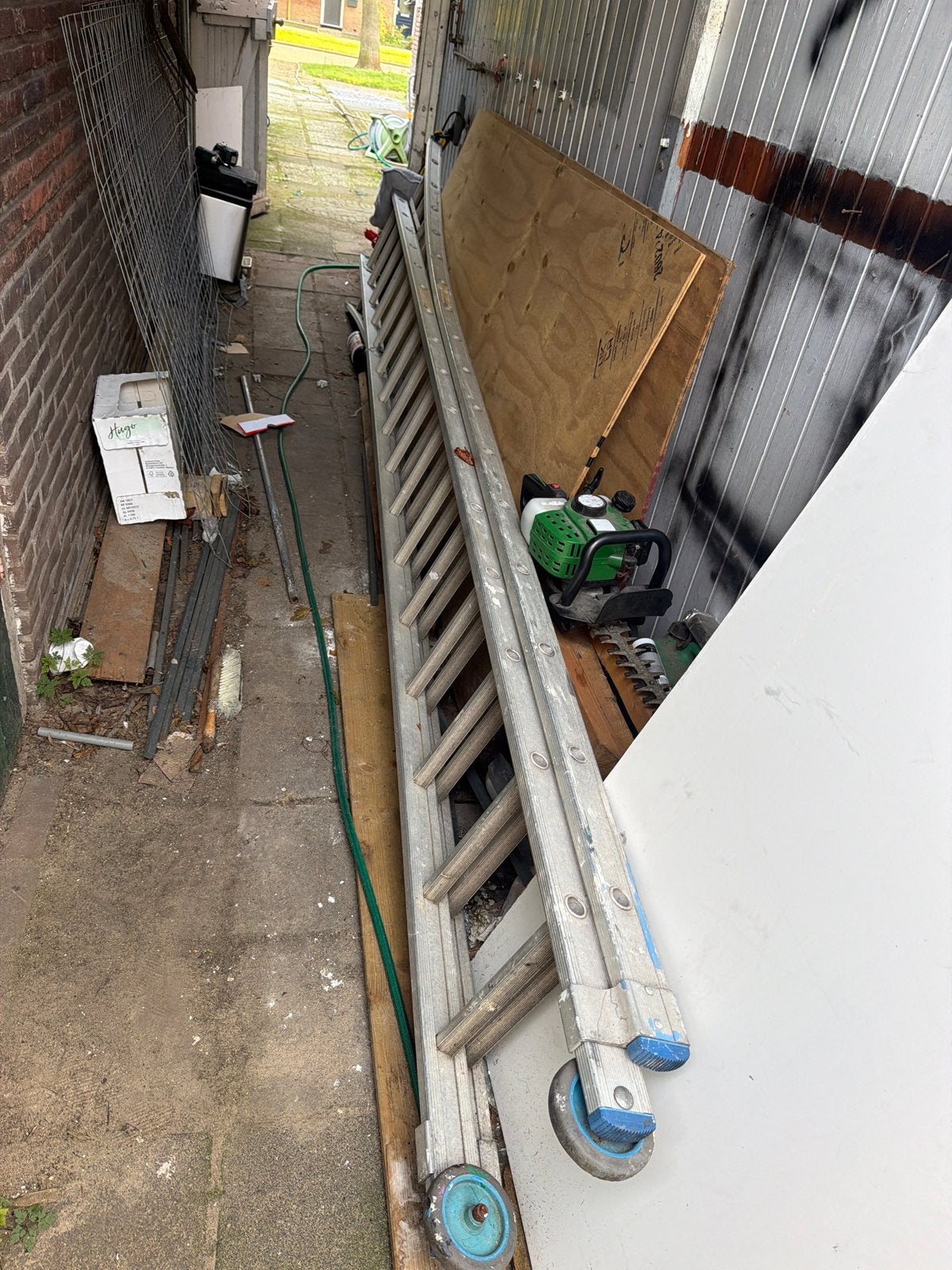 Stevige 2x16 sporten ladder met wielen, Ophalen, Gebruikt, Ladder, Opvouwbaar of Inschuifbaar