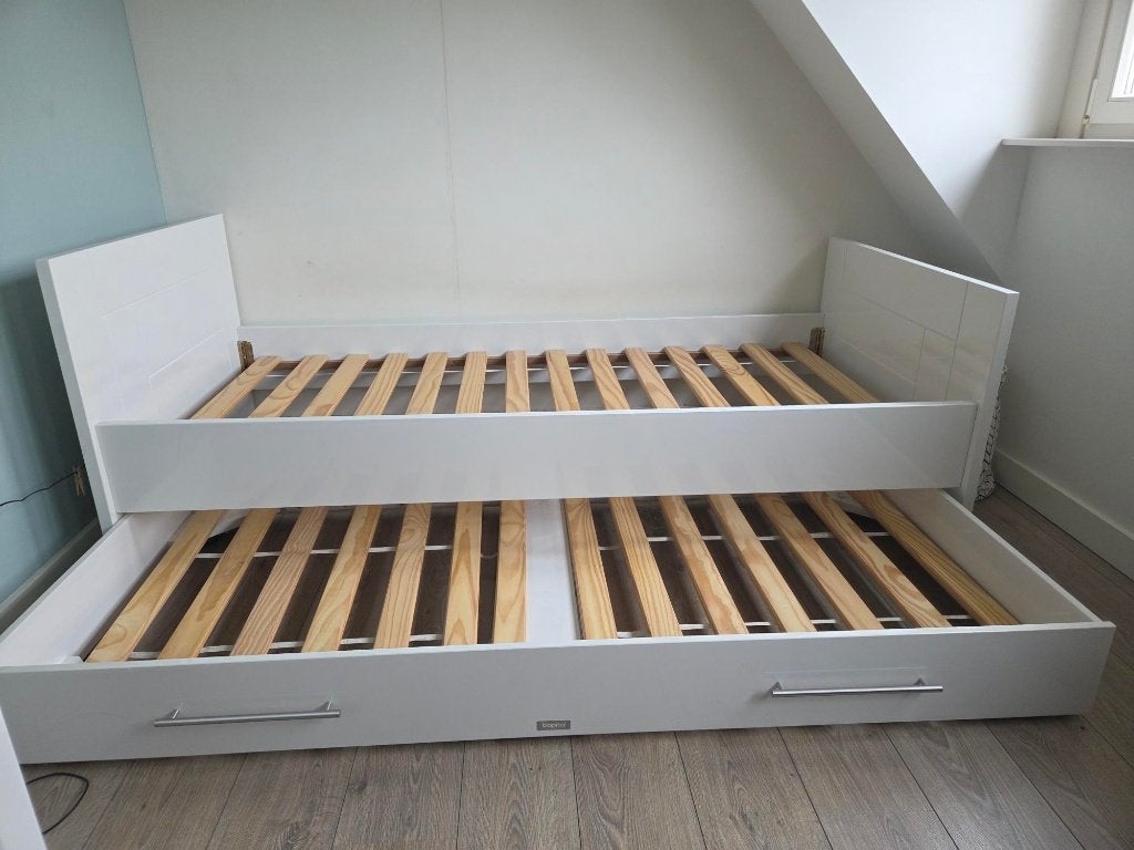 bed  bopita 200x90, Kinderen en Baby's, Kinderkamer | Bedden, Ophalen, 85 tot 100 cm, Zo goed als nieuw, Lattenbodem