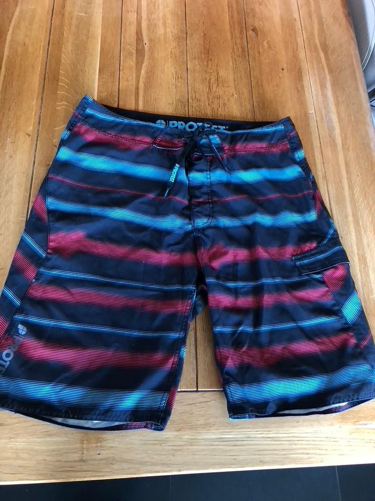 Rood/blauw/zwarte Protest zwemshort, maat XL, Kleding | Heren, Badmode en Zwemkleding, Overige kleuren, Verzenden, Protest, Maat 56/58 (XL)