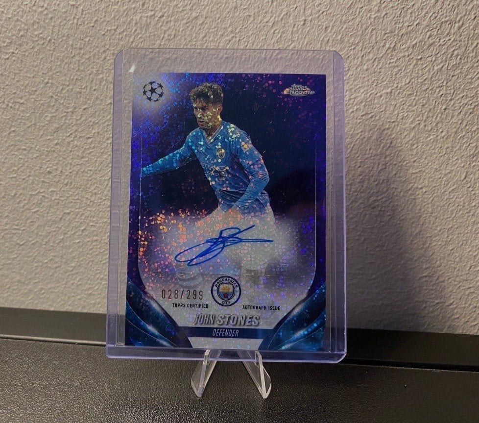 John Stones Autograph Kaart - Topps Chrome 2023/24, Ophalen of Verzenden, Zo goed als nieuw, Buitenlandse clubs, Spelerskaart