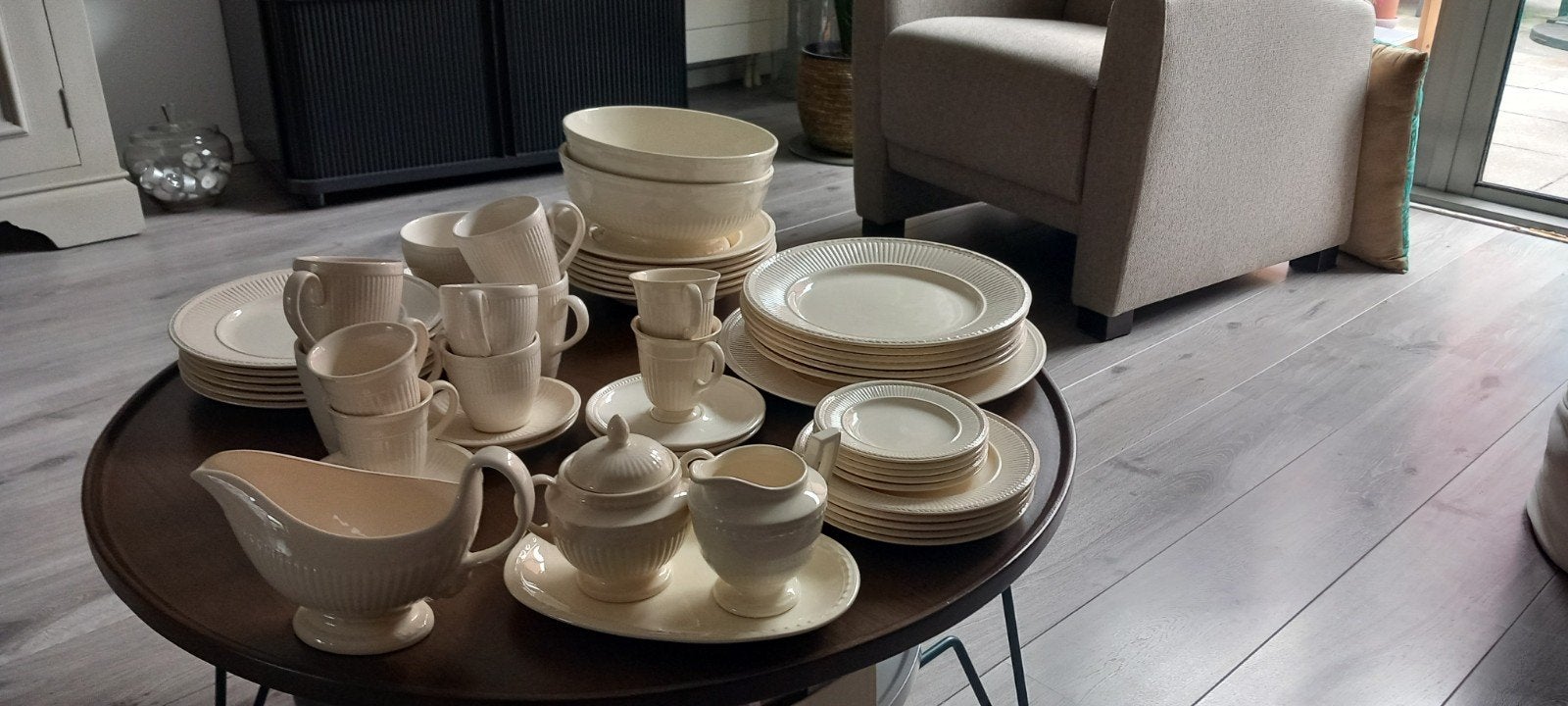 Wedgwood servies 48 delig, Ophalen