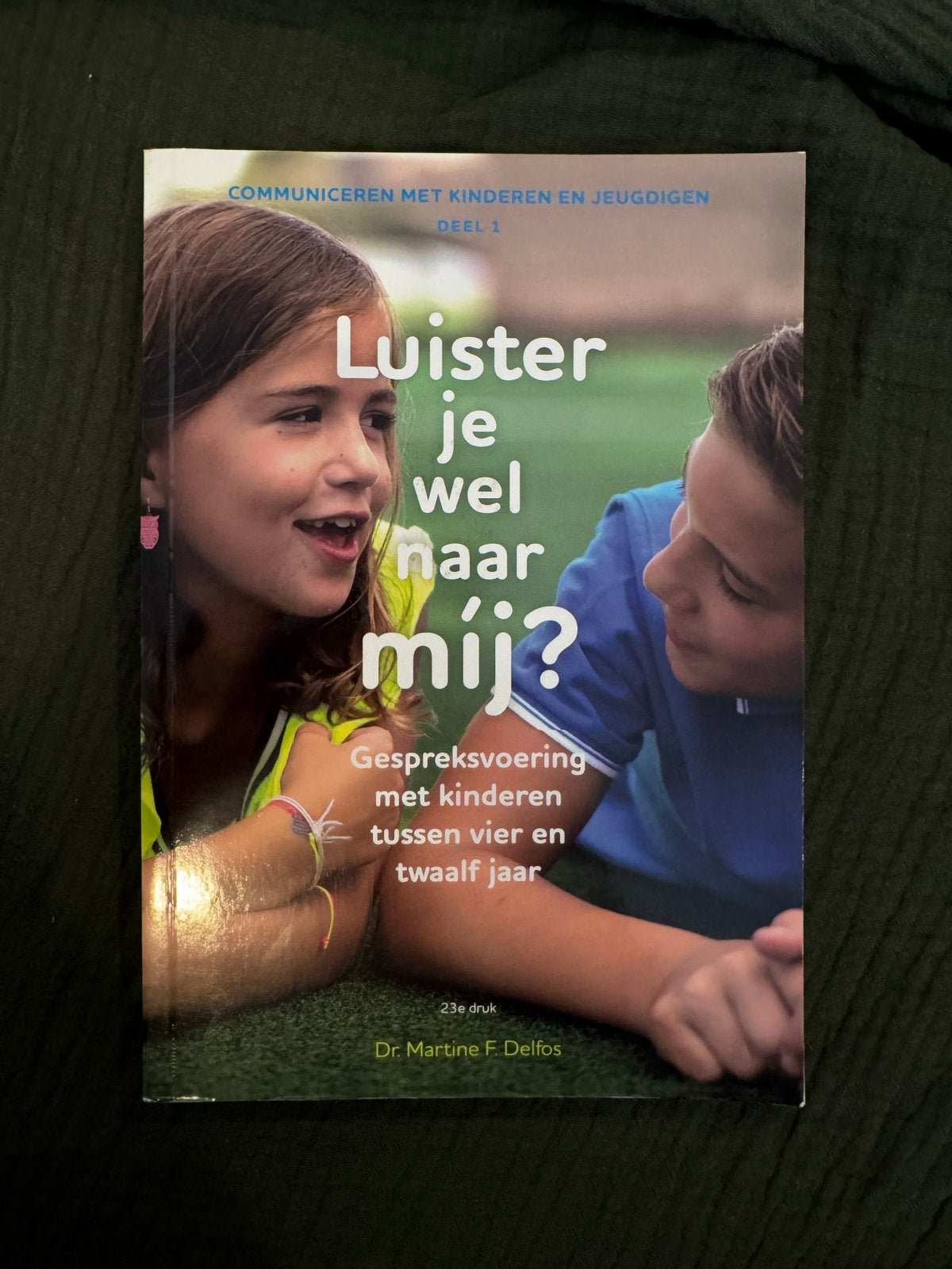 Martine F. Delfos - Luister je wel naar mij?, Ophalen of Verzenden, Zo goed als nieuw, Martine F. Delfos