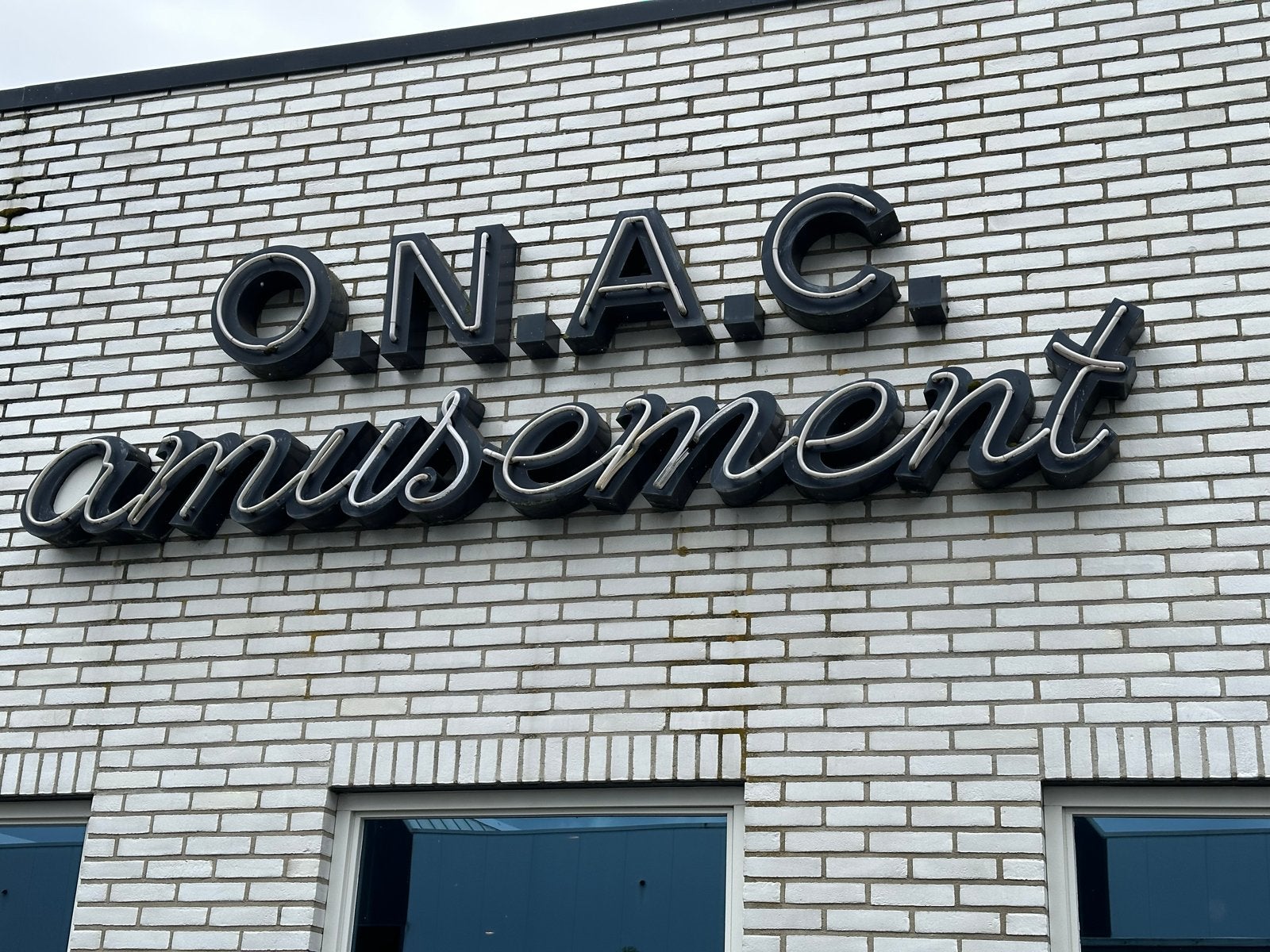 Neon letters "Amusement" - Ideaal voor mancave, Ophalen, Gebruikt