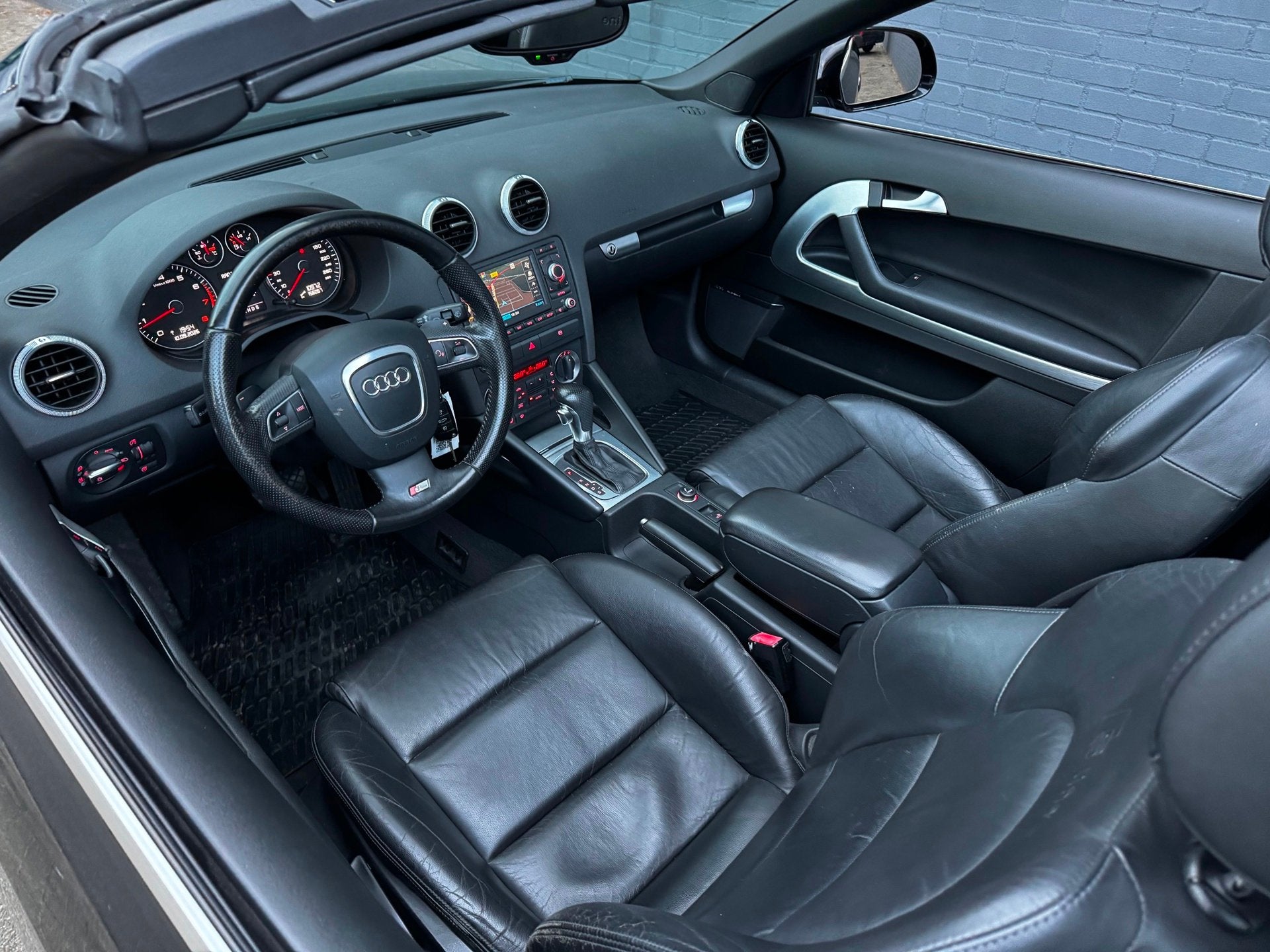 Audi A3 Cabriolet 2.0 TFSI|200PK|3XS-LINE|AUT|XENON|LEDER|NA, Auto's, Dealer onderhouden, 4 cilinders, 4 stoelen, Zwart