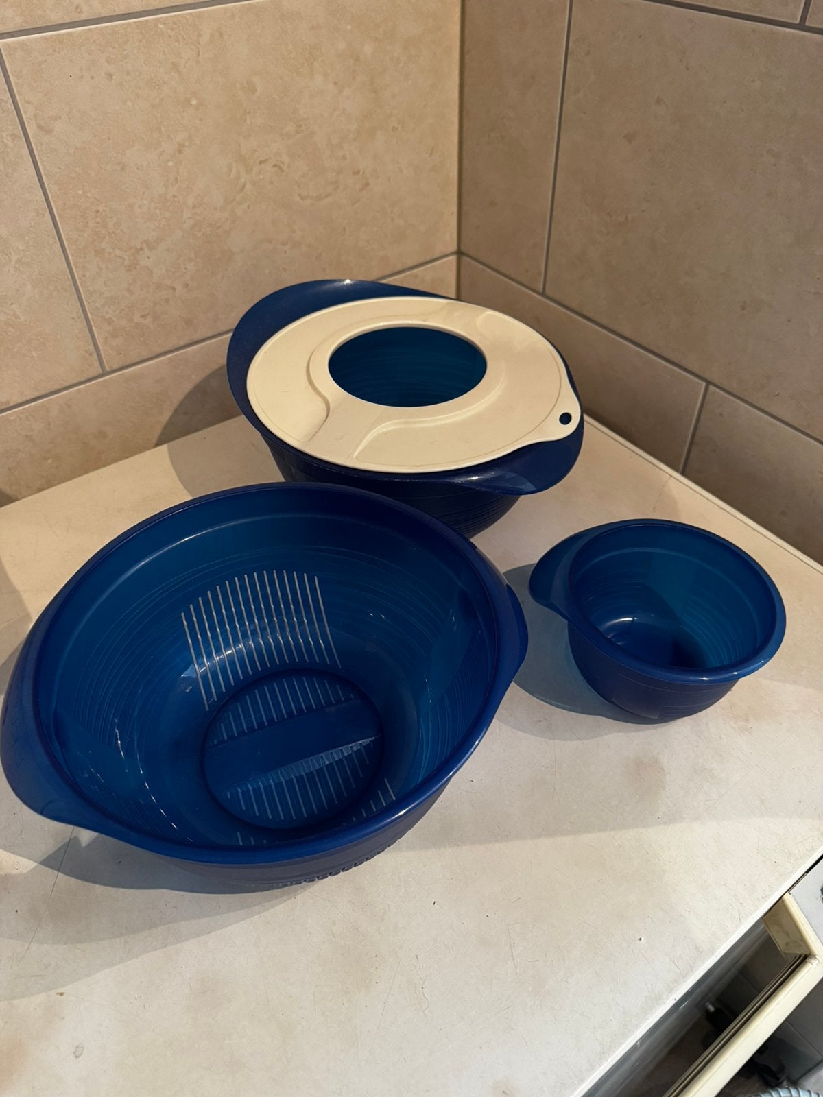 Beslagkom + vergiet Tupperware, Ophalen of Verzenden, Zo goed als nieuw, Bak of Kom