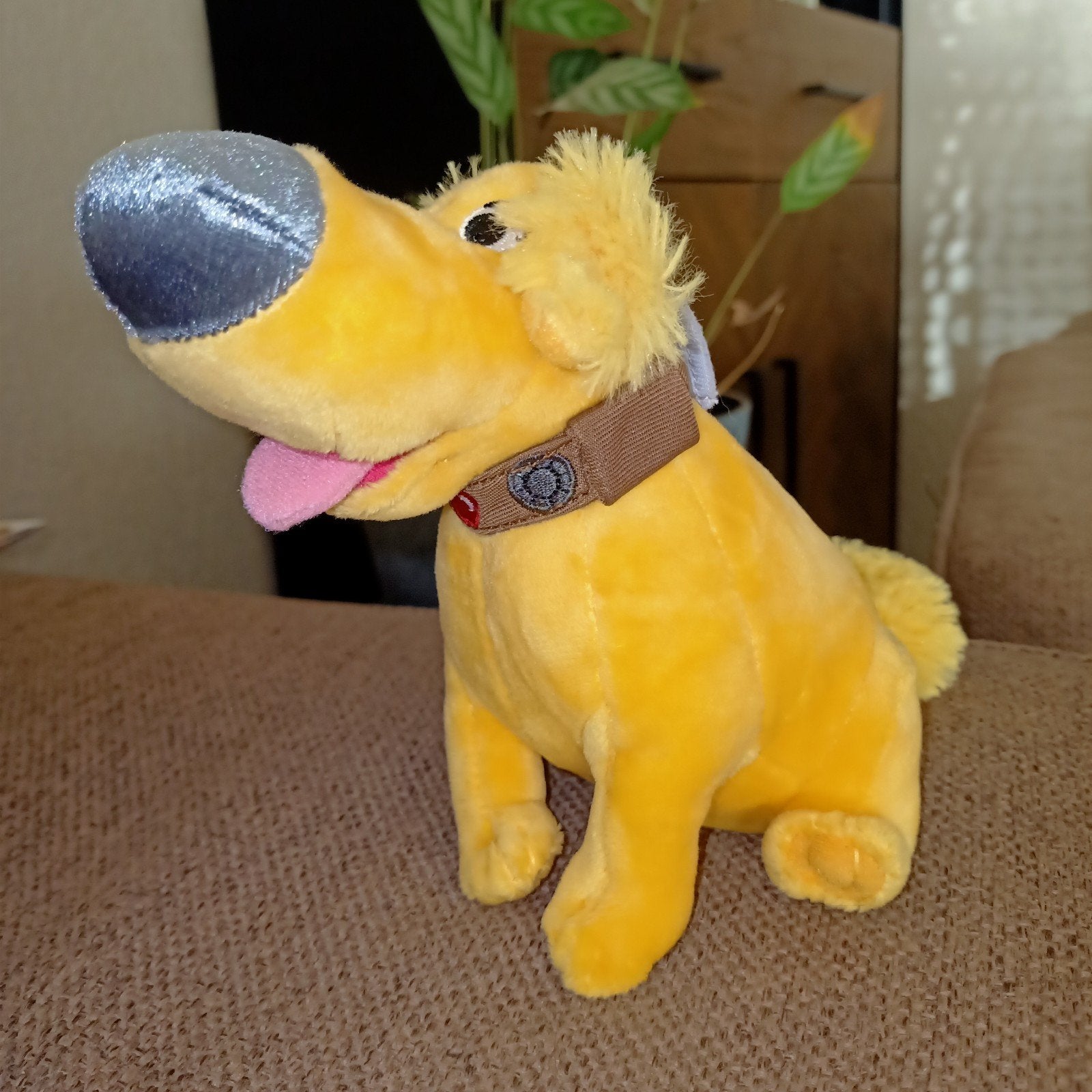 Disney, pixar, up dug dog, doug., Disney, Disney, Geel, Korrelvulling