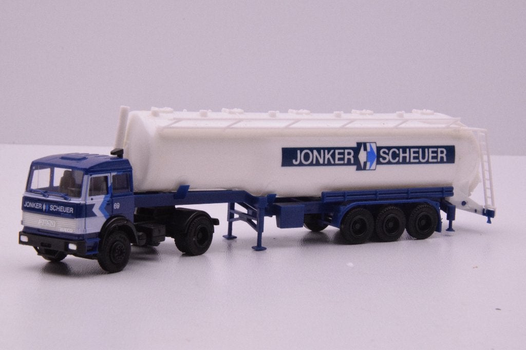 Fiat Iveco  '' Jonker Scheuer transport ''  Herpa, Ophalen of Verzenden, Zo goed als nieuw, Bus of Vrachtwagen, Herpa