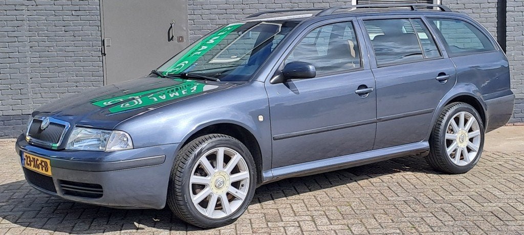 Skoda OCTAVIA 1.8-150pk Démarrage Lichtmetaal-leder bekledi, Auto's, Skoda, Gebruikt, Huisgarantie, Bedrijf, Handgeschakeld