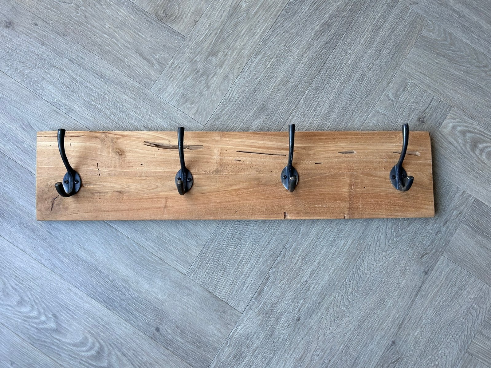 Wandkapstok hout 5 metalen haken Liam van Leenbakker, Zo goed als nieuw, Minder dan 100 cm, Hout, Ophalen