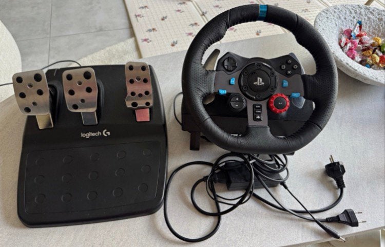 Logitech G29 racestuur met pedalen, Spelcomputers en Games, Ophalen of Verzenden, Zo goed als nieuw, Stuur of Pedalen, PlayStation 3