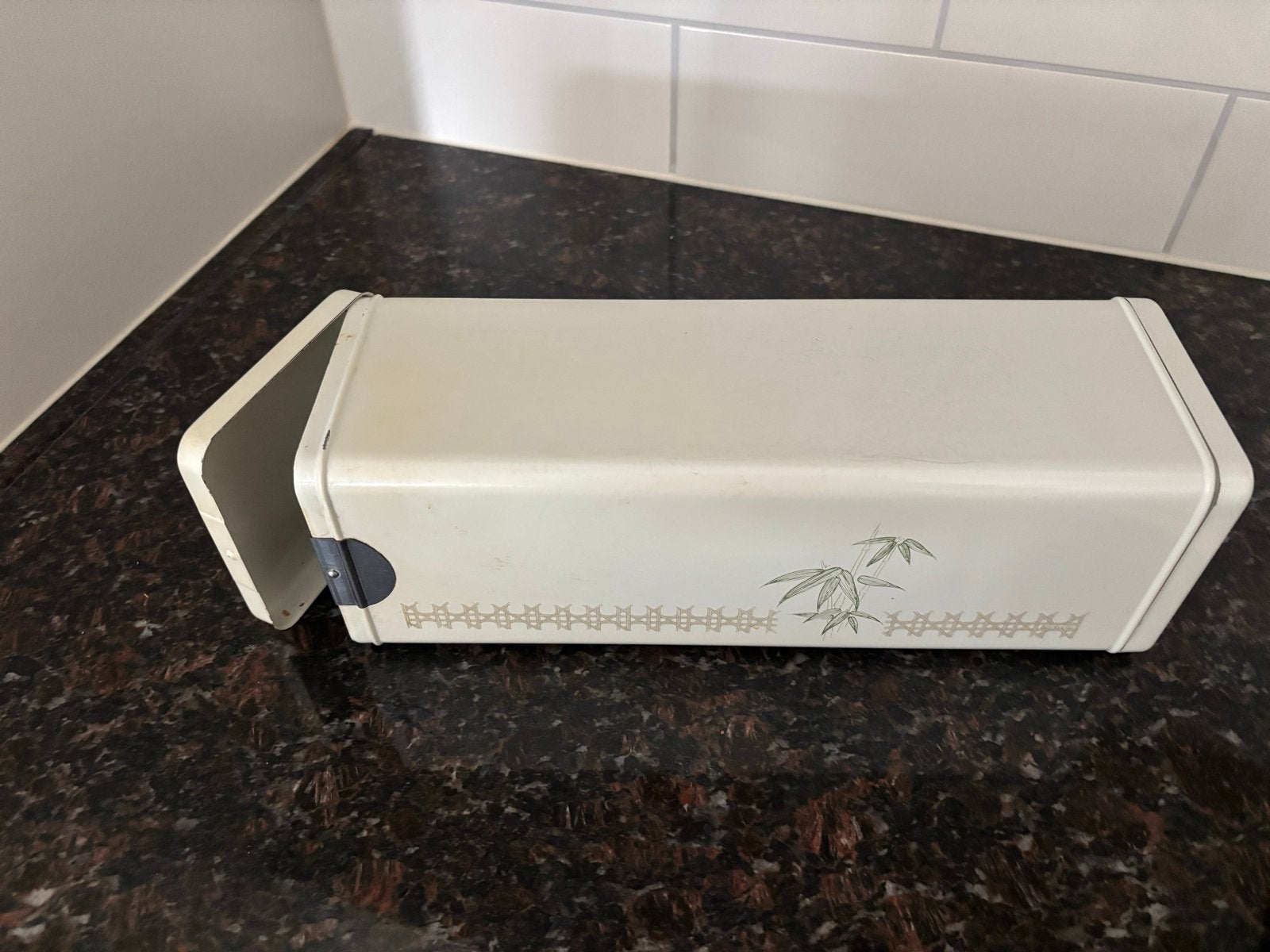Brabantia ontbijtkoek blik - Vintage design, Huis en Inrichting, Beige, Gebruikt, Ophalen of Verzenden, Metaal
