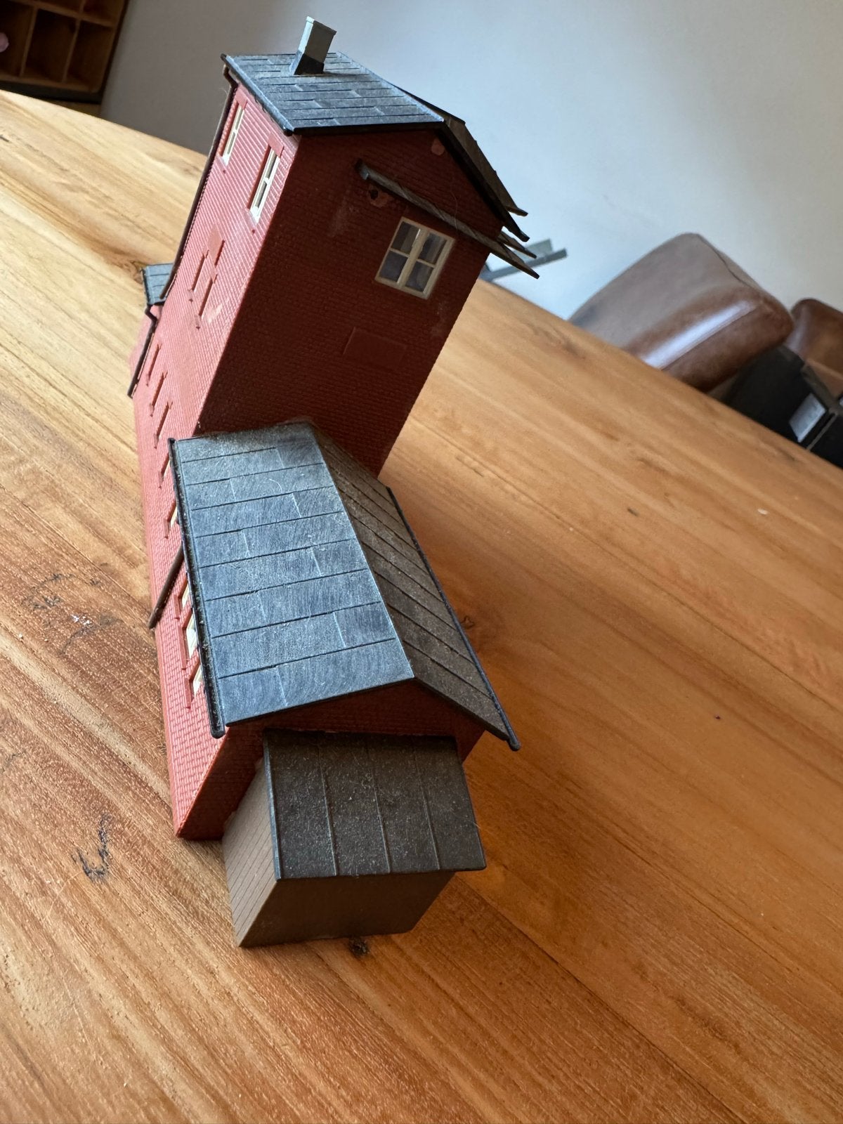 Kibri Seinhuis 1:87 - Netjes Gebouwd, Gebruikte Staat, Hobby en Vrije tijd, Modeltreinen | H0, Overige merken, Gebruikt, Gelijkstroom of Wisselstroom