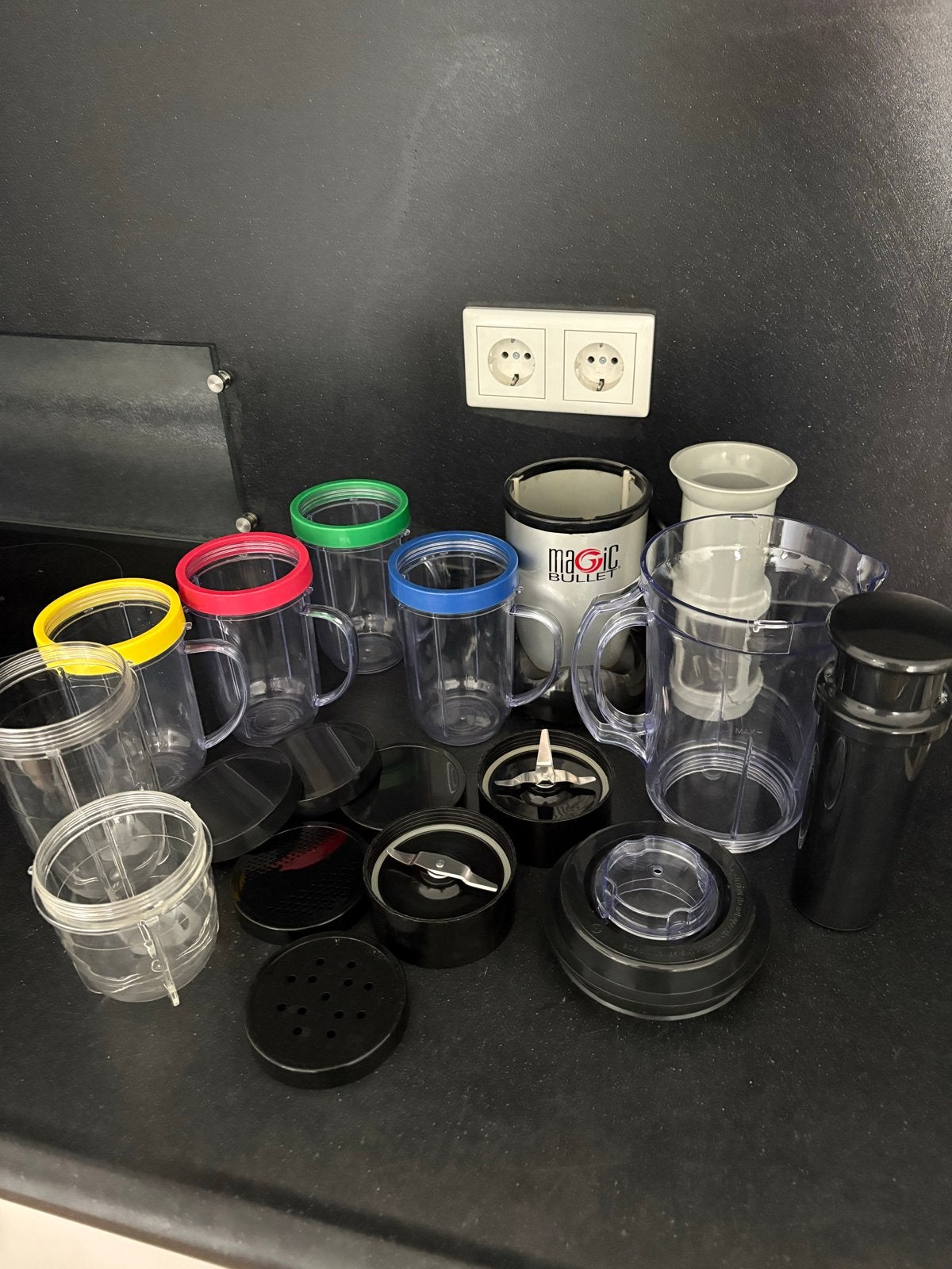 Magic Bullet blender met diverse opzetstukken en 4 bekers, Ophalen of Verzenden, Gebruikt, Blender