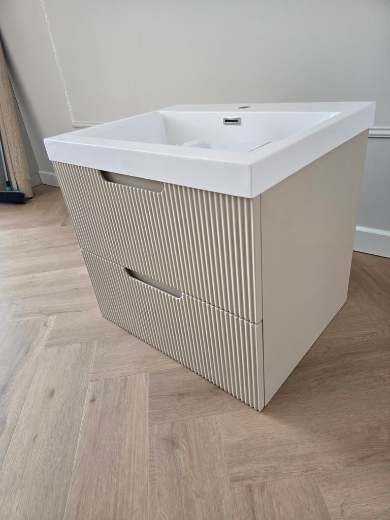 Modern badmeubel met wastafel 60x47 cm, Nieuw, Minder dan 100 cm, Wastafelkast, 25 tot 50 cm